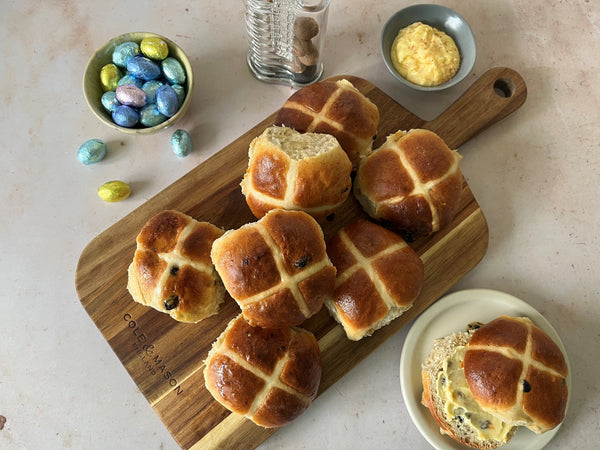 EASTER HOT CROSS BUNS